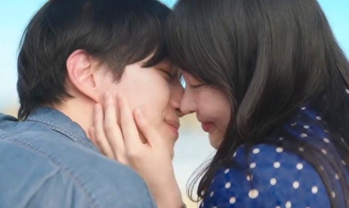 rubydolite's tweet image. they&apos;re the most wholesome kdrama couple I&apos;ve seen in forever, the warmth they radiate, the rhythm they tune together, their vibe is so cozy, the chemistry they serve is calm yet sizzling. it&apos;s just so magical with them I&apos;m obsessed
#TyphoonFamily