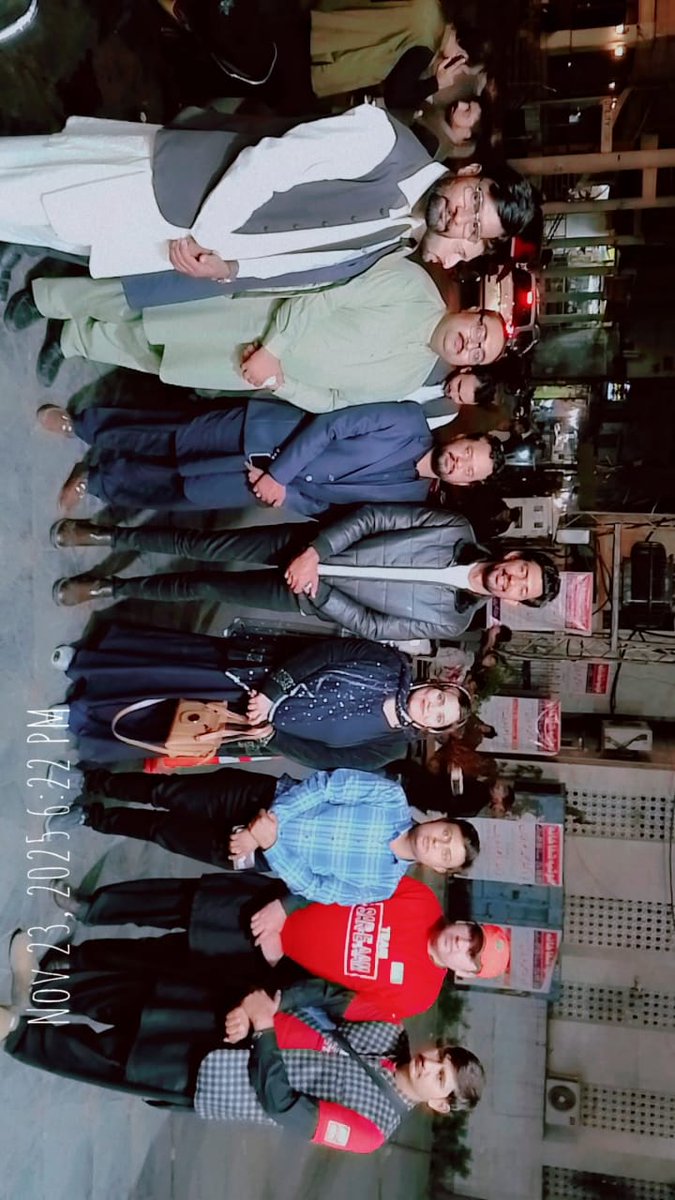 ijaziqbal785849's tweet image. سید اقرار الحسن کی سیاسی تحریک کا مقصد ایک ایسا پاکستان بنانا ہے جہاں ایکتا، اتحاد اور مضبوط جمہوریت قوم کی پہچان ہو۔
آئیں مل کر وہ تبدیلی لائیں جو آنے والی نسلوں کا مستقبل روشن کرے۔

#UnityForPakistan #IqrarMovement #StandForDemocracy #TogetherWeRise 
@iqrarulhassan