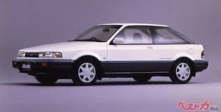 c7z_c's tweet image. #滅多に見かけなくなったクルマ選手権
元からそんなに売れてなかったか。
この頃のマツダは迷車の宝庫。挙げたらキリが無い。
だがそれが良い。
エチュード　カペラC2  AZ-3  レビュー