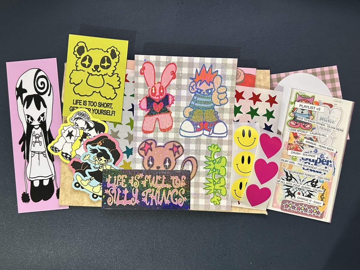 mememercs's tweet image. moody mail just arrived @rain_is_moody