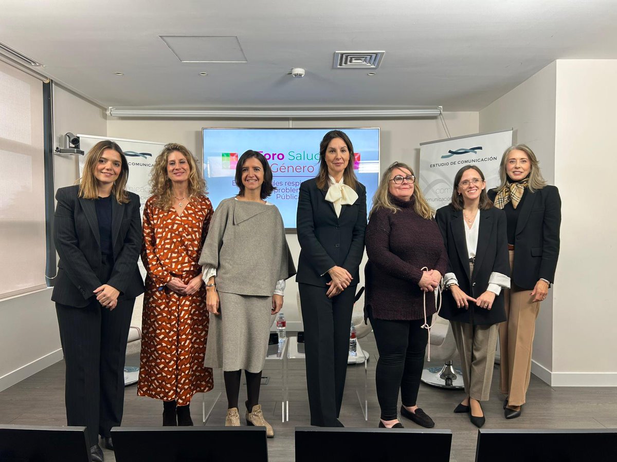 <a href="/ComunidadMadrid/">Comunidad de Madrid</a> <a href="/SaludMadrid/">Salud Madrid</a> <a href="/NeumoMadrid/">Neumomadrid</a> <a href="/PatriDelOlmo24/">Patricia Del Olmo</a> <a href="/GSK_ES/">GSK España</a> <a href="/MartaRiesgo/">Marta Riesgo</a> Cerramos esta edición del Foro con una foto de familia y el compromiso de seguir impulsando políticas y prácticas sanitarias con enfoque de género.
Gracias a todas las personas participantes.
Con el apoyo de <a href="/GSK_ES/">GSK España</a> .