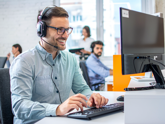 CSSCloudLTD's tweet image. On-site #hardware is the nerve centre of your #business...

Our #server does far more than store files. It coordinates security policies, user permissions &amp;amp; key operational software that employees depend on daily

Learn more at csscloud.co.uk/it-support/on-…