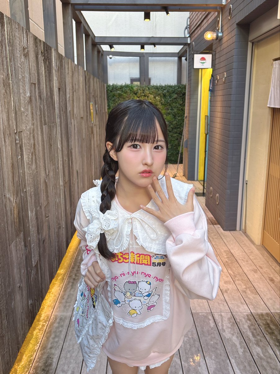 erisahigasiyama's tweet image. ねこさんいっぱい(̳ˆ_  ̫ _ˆ ̳)♡♡
#高嶺のなでしこ