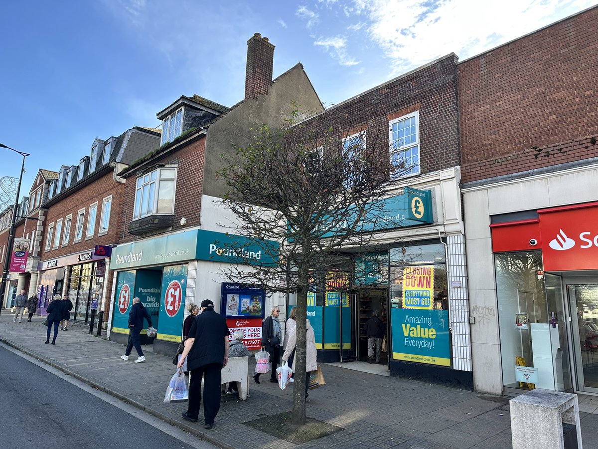 HORNCHURCH - Exciting retail opportunity To Let.