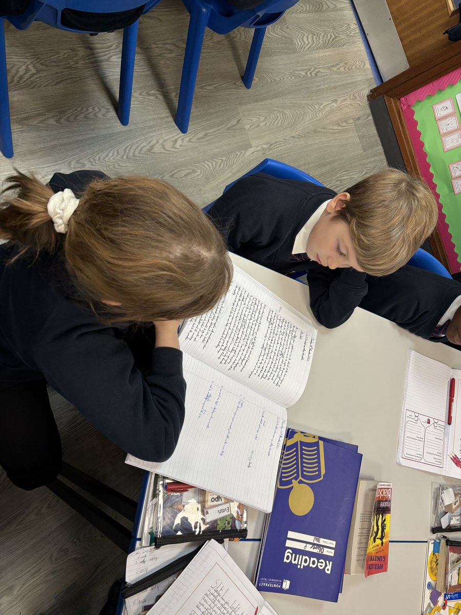 halfpennylane's tweet image. 🚀 Our Year 5 children loved sharing their space description paragraphs with their chosen audience today — the fantastic children in 3W! 🌟
3W were an excellent audience and gave thoughtful, constructive feedback. Well done, everyone! 🌌✨
#PrimarySchool #Year5 #CreativeWriting