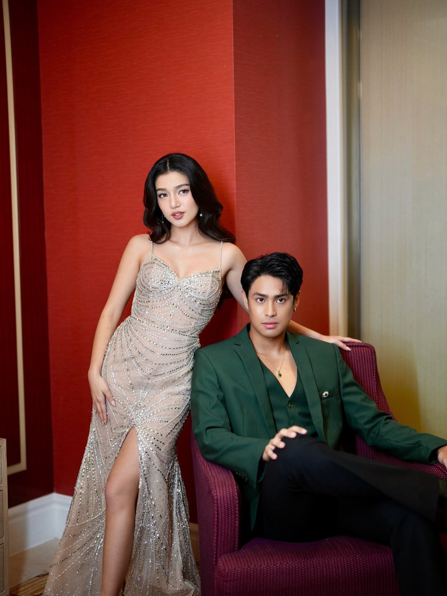 IG | @.jakegalvez posted photo of <a href="/bellemariano02/">Belle Mariano</a> and <a href="/donnypangilinan/">Donny</a> 

HOLLY JOLLY DONBELLE 

#BelleOfTheSeason 
#DONNYBrightestInTheBall