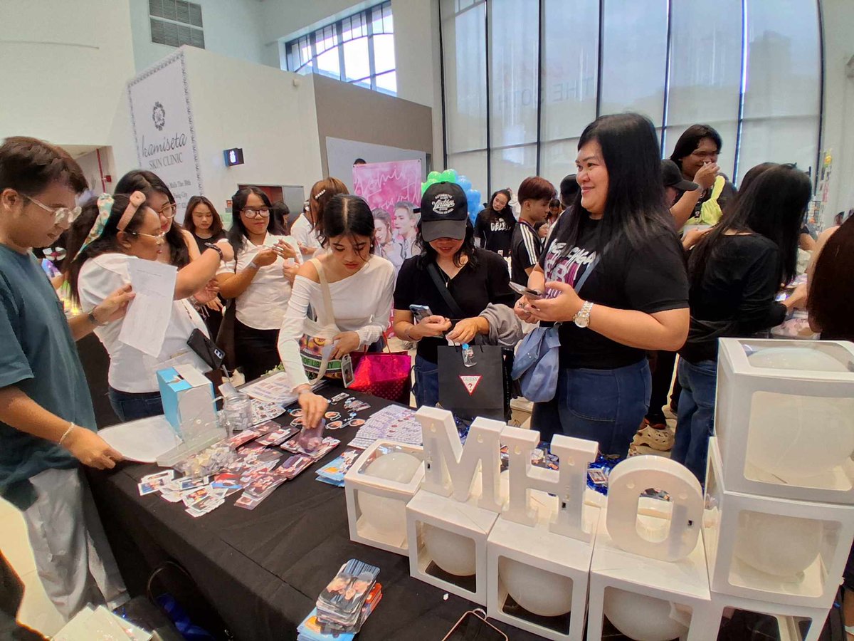 OhmPoon_PHfc819's tweet image. Thai BL Fest PH 2 -- OhmPoon PH Snaps with Fans.
(7)

#ThaiBLFestPH2withOhmPoonPH
#OhmPoon
#OhmPoonPH