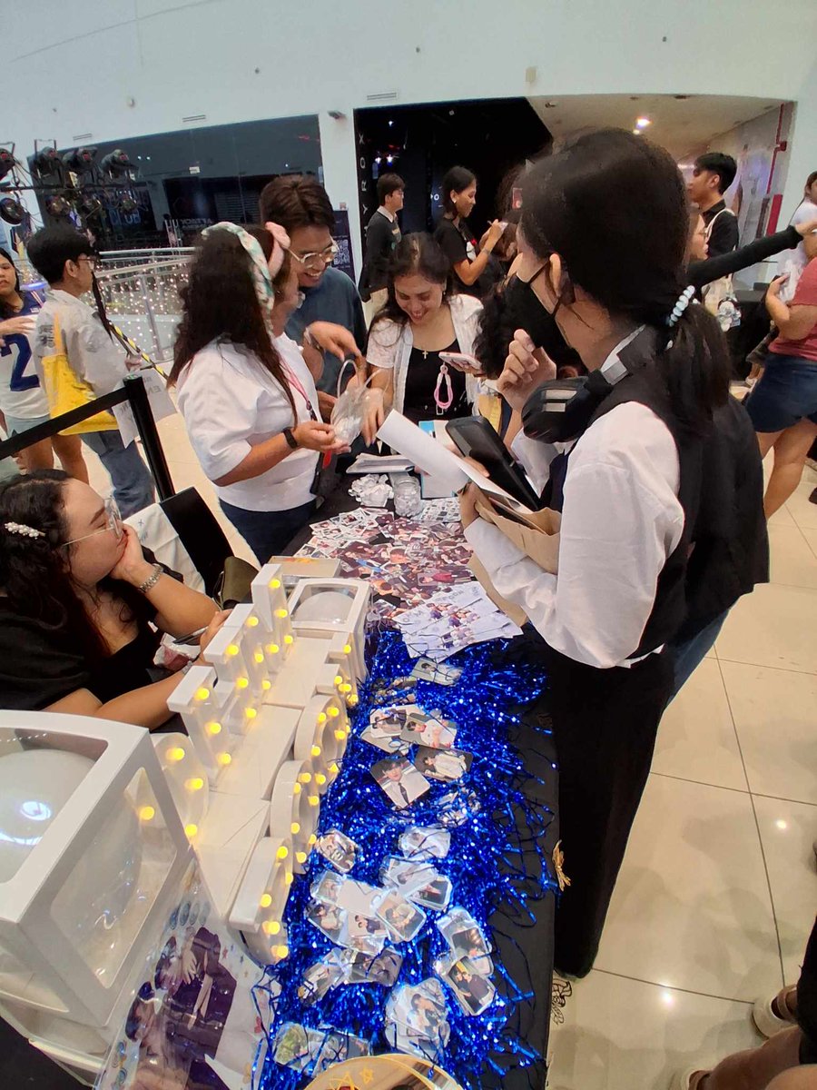 OhmPoon_PHfc819's tweet image. Thai BL Fest PH 2 -- OhmPoon PH Snaps with Fans.
(8)

#ThaiBLFestPH2withOhmPoonPH
#OhmPoon
#OhmPoonPH