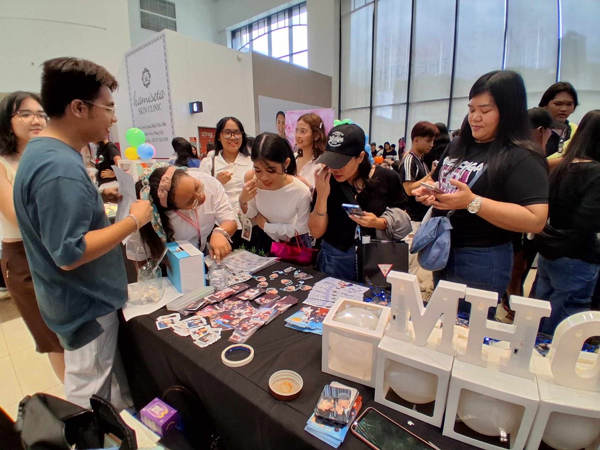 OhmPoon_PHfc819's tweet image. Thai BL Fest PH 2 -- OhmPoon PH Snaps with Fans.
(9)

#ThaiBLFestPH2withOhmPoonPH
#OhmPoon
#OhmPoonPH