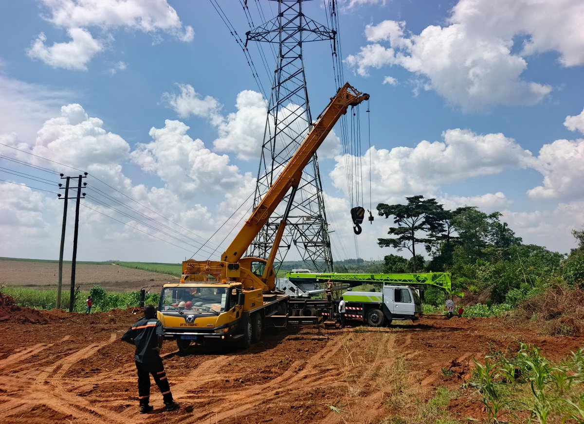 uetcl's tweet photo. 🚧 All hands on deck! Our technical teams are on the ground working tirelessly to restore the recently vandalized towers along the 132kV Owen Falls–Mukono North and Mukono North–Namanve South transmission lines.

We remain committed to keeping the power supply stable and secure. Report any suspected vandalism to your nearest police station.⚡ #StopVandalism