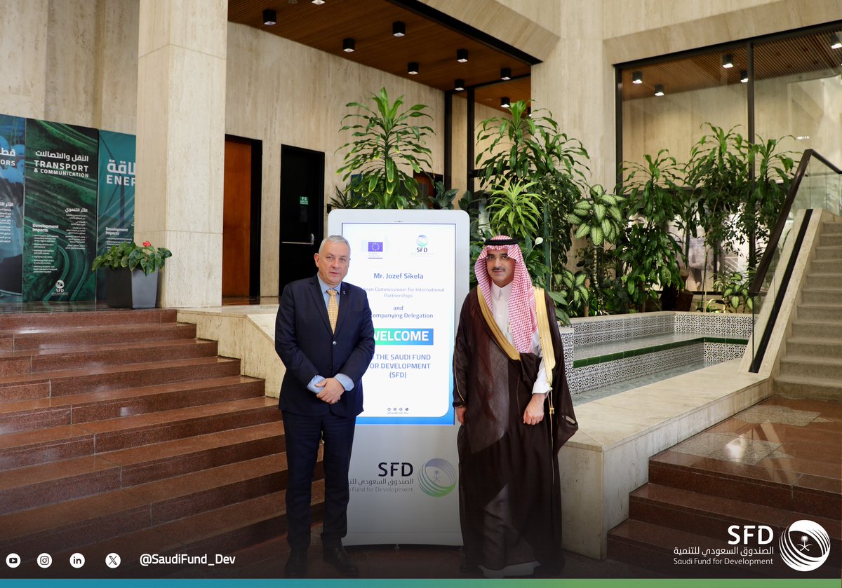 SaudiFund_Dev's tweet image. #Riyadh | #SFD CEO Mr. Sultan Al-Marshad today received the European Commissioner for International Partnerships, Mr. Jozef Síkela, and his accompanying delegation at the Fund’s HQ. During their meeting, development topics of mutual interest between both sides were discussed.…