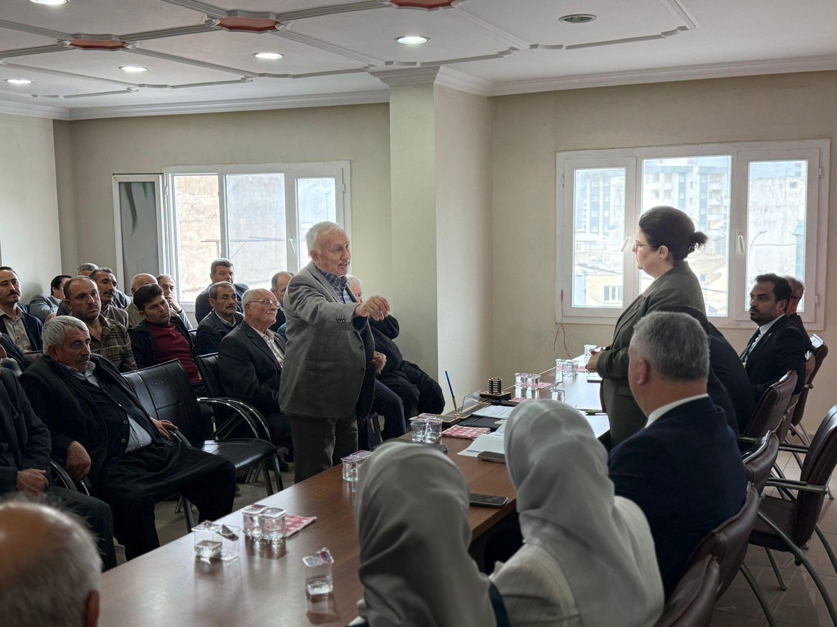 deryayanikashb's tweet image. 📍 Düziçi

Haftaya, Düziçi İlçe Teşkilatımızı ziyaret ederek başladık.

İlçe Başkanımız Sn. Turgut Kararmaz, mahalle ve köy başkanlarımız ve teşkilat mensuplarımızla birlikte Düziçi teşkilatımızın çalışmalarını değerlendirdik, önümüzdeki döneme ilişkin yol haritamızı istişare…