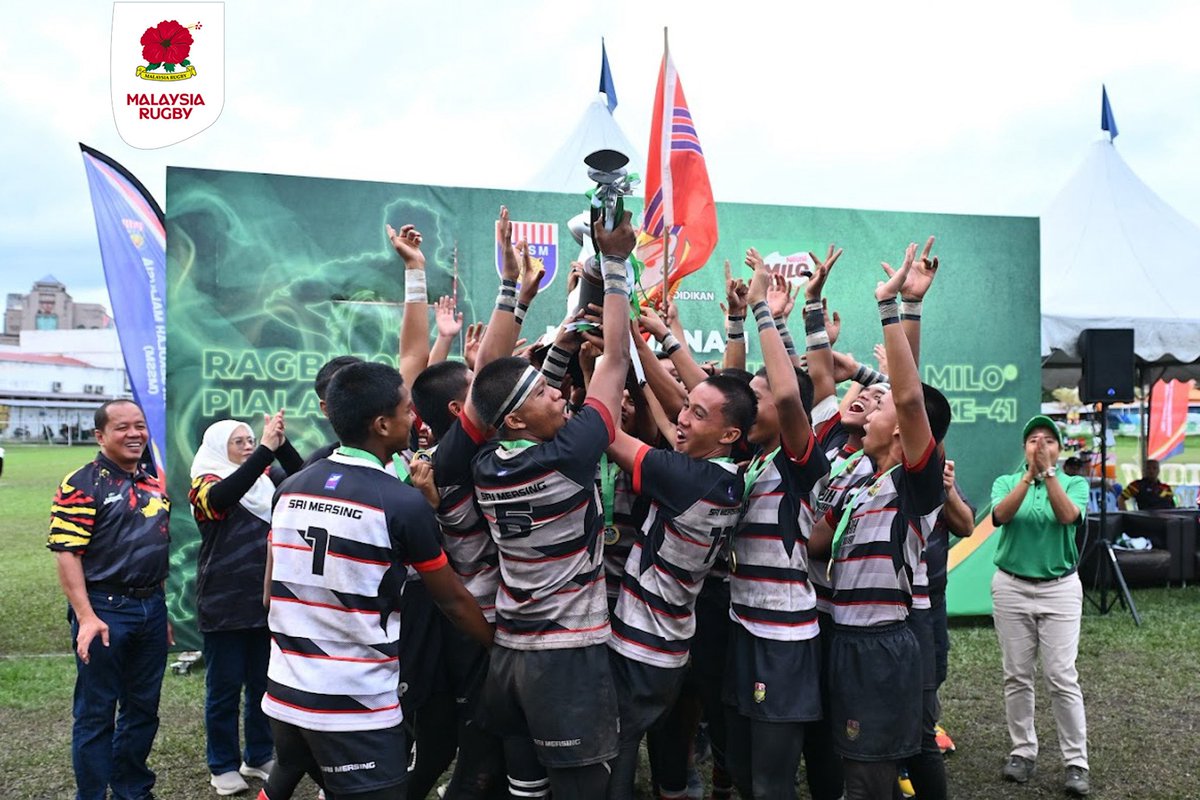 MRugbyOfficial's tweet image. Tahniah buat SMK Sri Mersing

Juara untuk kejohanan MSSM-Milo Rugby 10s bagi tahun 2025

Sri Mersing mengatasi SMS Hulu Selangor 7-5 di perlawanan akhir.

#malaysiarugby
#mru
#mssm
