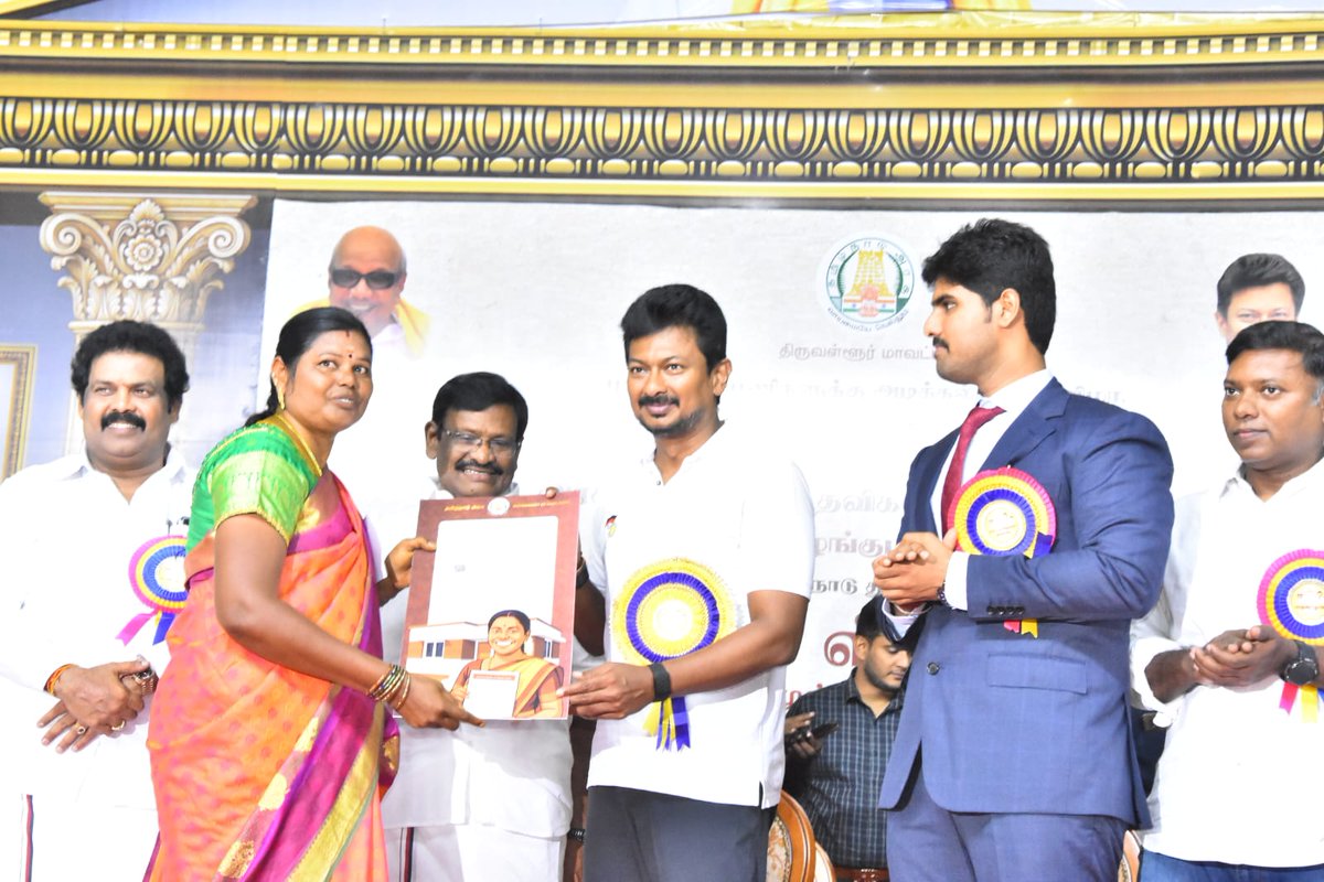 Avadi_Nasar's tweet image. திருவள்ளூர் மாவட்டம், ஆவடி சட்டமன்ற தொகுதியில் நடைபெற்ற அரசு விழாவில், 

மாண்புமிகு தமிழ்நாடு துணை முதலமைச்சர் @Udhaystalin அவர்கள் ரூ.333.26 கோடி மதிப்பீட்டில் 377 முடிவுற்ற திட்டப்பணிகளை திறந்து வைத்து, 

ரூ.137.38 கோடி மதிப்பீட்டில் புதிய திட்டப்பணிகளுக்கு அடிக்கல் நாட்டி.…