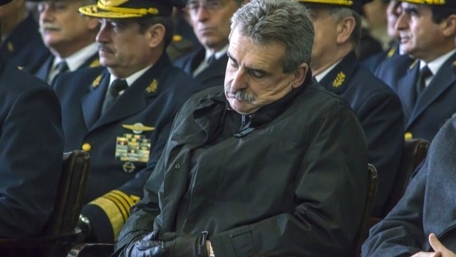 Rossi, el Ministro de Defensa que perdió un misil!!!