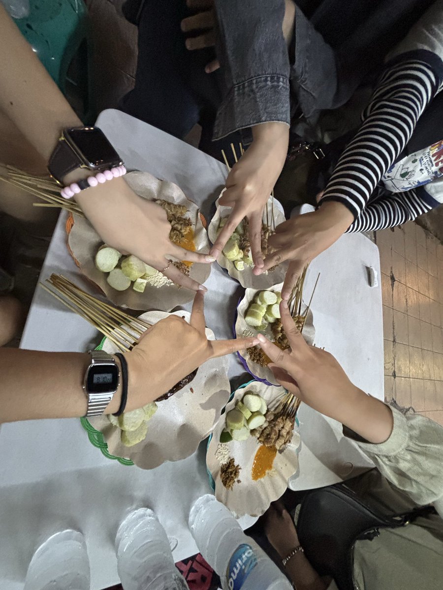 mayafatmaa's tweet image. I miss everyone😔 #pcd #eaj1over9 
@ilessthan3ujae @wonderfulbeat @imZahrah @popintar