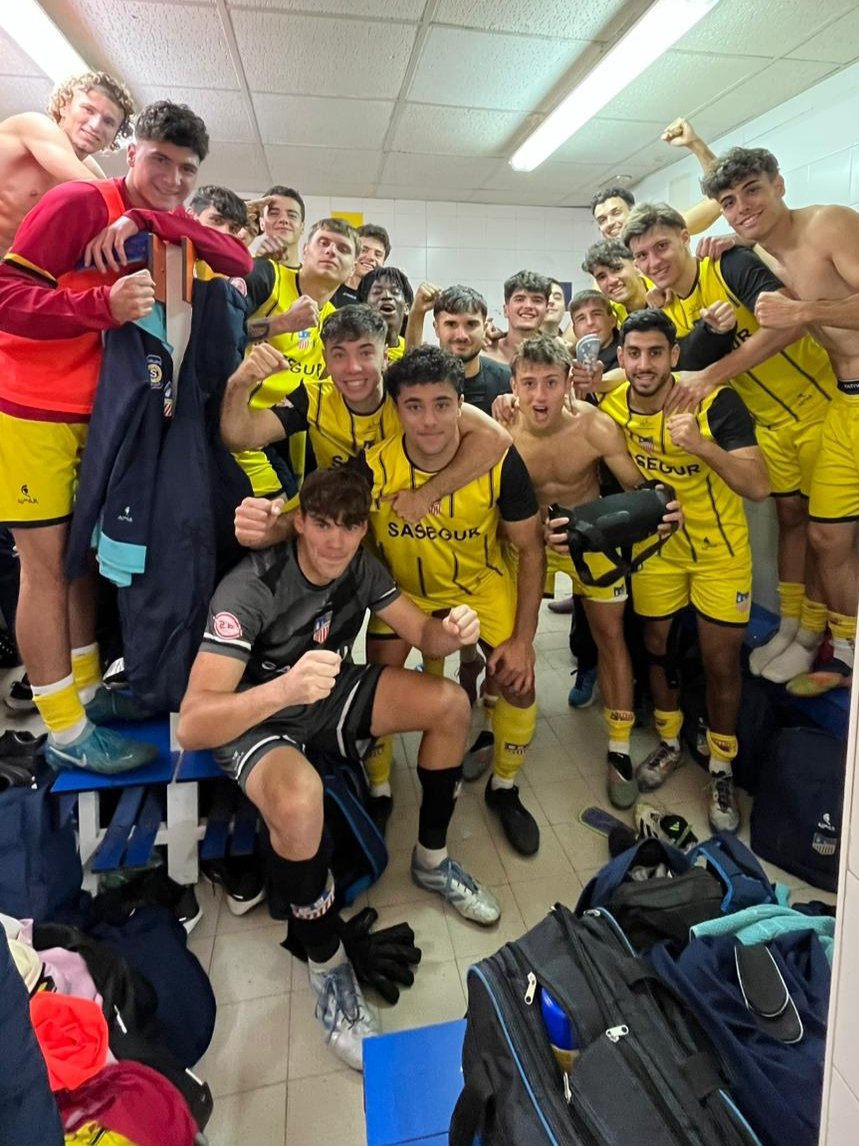 ⚽ 𝐒𝐄𝐍𝐈𝐎𝐑 𝐁 | Victoria a domicilio por 1-0 ante el Ciempozuelos 🥳💪🏻

Los nuestros volvieron a sumar tres puntos con un tanto de Denis, y se colocan actualmente sextos en la tabla 🚀❤️

#AlNavalYoLeAmo