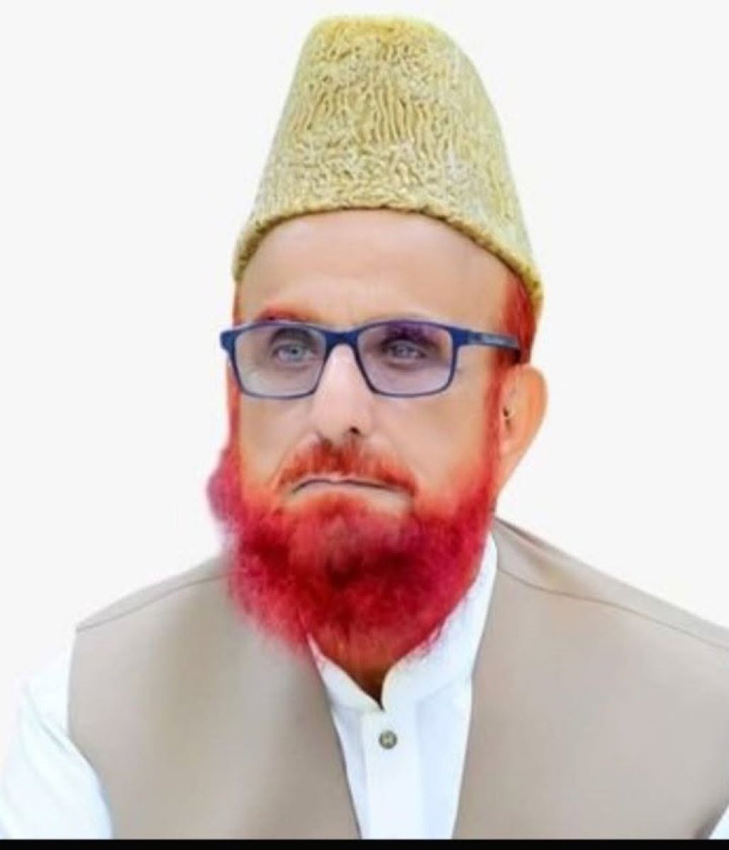 RebelByThought's tweet image. آج کا سوال: 
مفتی منیب اور طاہر اشرفی میں کیا فرق ہے؟؟؟