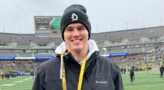 Hawkeye State Heat Check: Iowa’s Top Stock Risers Identified by 6Star Football

📈Risers in the Heartland: Iowa’s Emerging Talent on the 6Star Football Radar🔥

STORY: ▶️sixstarfootball.com/article/hawkey…

<a href="/landonjg23/">Landon Gronewold</a> <a href="/EastonJorgenson/">Easton Jorgenson</a> <a href="/JarinHoffman/">Jarin Hoffman</a> <a href="/EvanMitchell__/">Evan Mitchell</a> <a href="/BaylorPetrie13/">Baylor_Petrie_QB</a>