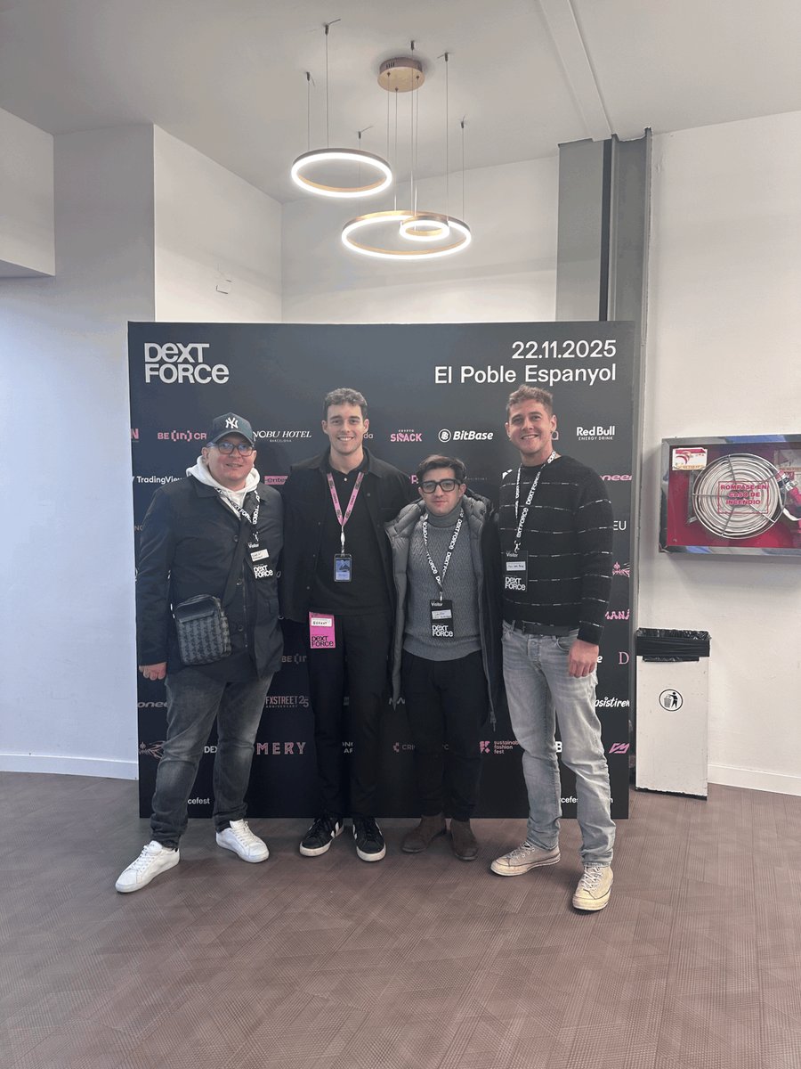 levonhub's tweet image. 🖤🥳 Qué gran experiencia hemos vivido en @DEXTForceFest  Barcelona.

Ha sido un evento excepcional y queremos dar un enorme #GRACIAS al equipo por crear un espacio tan potente para la innovación, la tecnología y la musica.

#DEXTFORCE  #Blocklack  #Web3  #Blockchain #IA #AI…