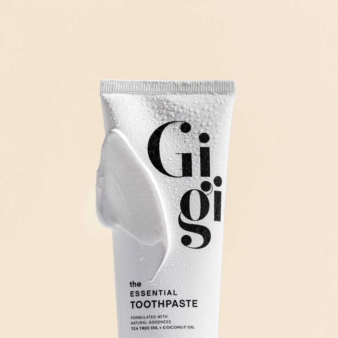 jameshyujinlee's tweet image. Recent photoshoot for a CPG brand 🦷🪥

We&apos;re fully booked for December and now taking bookings for 2026! 

If you launching a new brand or a new product and need to get a product photography, send me a DM!