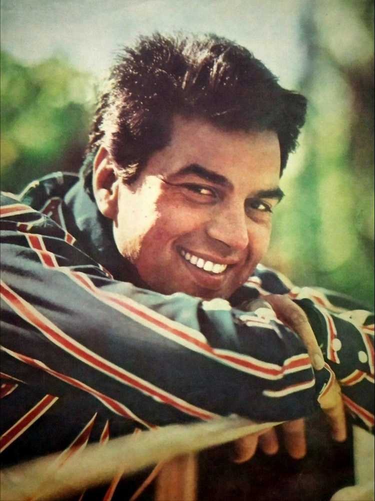 123telugu's tweet photo. Timeless Collection: Rare Photos of #DharmendraDeol

https://t.co/OwpTVU2z7k

#Dharmendra #DharmendraDeol #RIPDharmendra #Bollywood #RarePics #123telugu https://t.co/8P1J1Y8pZK