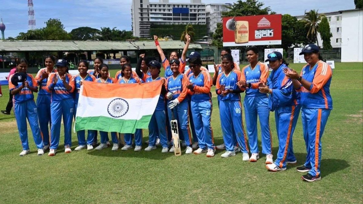 CISFHQrs's tweet image. Darkness can’t stop them — passion leads every step

#CISF extends heartfelt congratulations to the Indian Blind Women’s Cricket Team for clinching the inaugural Blind Women’s T20 World Cup. 

Your commendable achievement touches every heart. This World Cup victory showcases your…