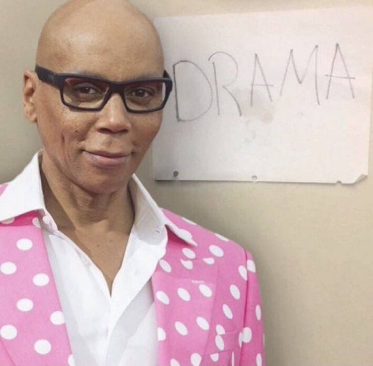 douceiyne's tweet image. lmao him :