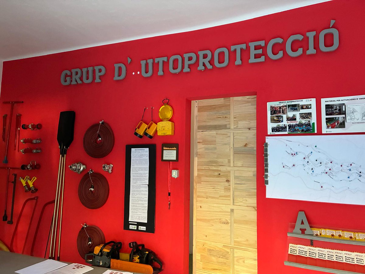 📢This weekend, in the Sol i Aire neighbourhood (Sant Cugat, Barcelona), we carried out the last test of the #FIREPRIME app to assess home vulnerability to wildfires.

👉Very little time left to have the app available on Google Play and the App Store. Stay tuned!