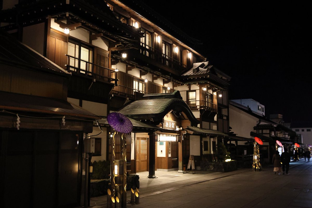 521_yoshi's tweet photo. 香川県仲多度郡琴平町
金刀比羅宮表参道
琴平×まんのう竹あかりプロジェクト

＃琴平 ＃まんのう町 #金刀比羅 ＃こんぴらさん ＃琴平まんのう竹あかりプロジェクト ＃敷島館 ＃kotohira #manno ＃kotohiragu #konnpira https://t.co/fNYE120atP