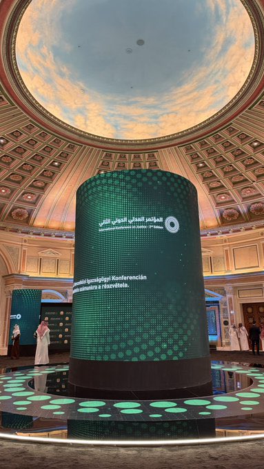 المحامية عبير العتيبي tweet media