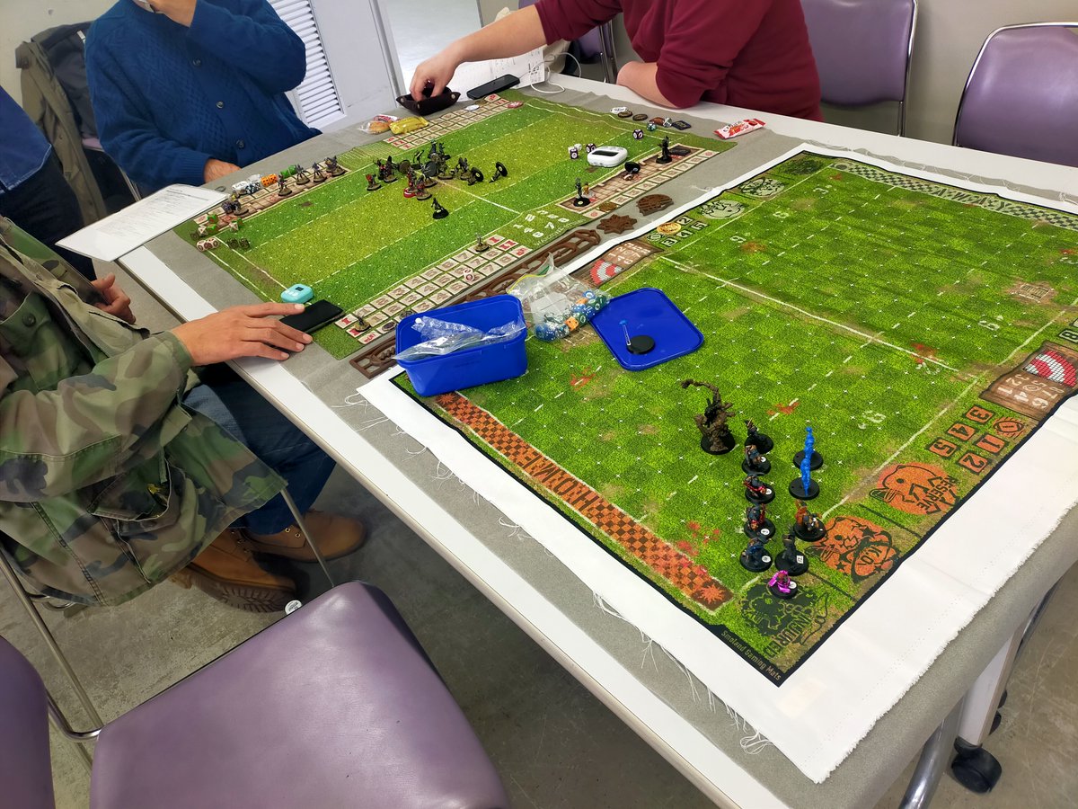 昨日はアラカワ卓上ゲーム同好会のウォーハンマー40kゲーム会「アラタク81」でした
今回も大会議室で34名の人が遊びに来てくれた賑やかなアラタクでした。
ブラッドボウル新版や40kコロッセウムが人気でした。
ぼくも40kを2ゲーム遊んできましたぞ
#ウォーハンマー　#アラタク