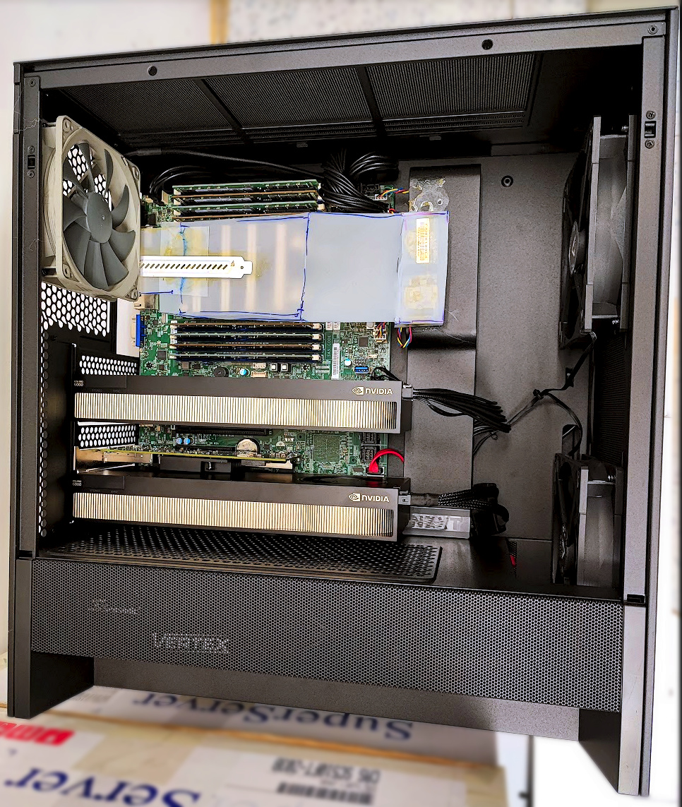 To tak nějak zbyde z 1U serveru deska i AMD Epyc procesorem a 256GB RAM, chladič jiný než 1U pro to není - tak vznikne takovýhle punkový AI server. 

2x Nvidia RTX Pro 6000 Max-Q 96GB, 1kW zdroj, 2x25Gb síťovka...

(ano, to chlazení CPU vypadá hnusně. Ale hlavní je výsledek. ;))