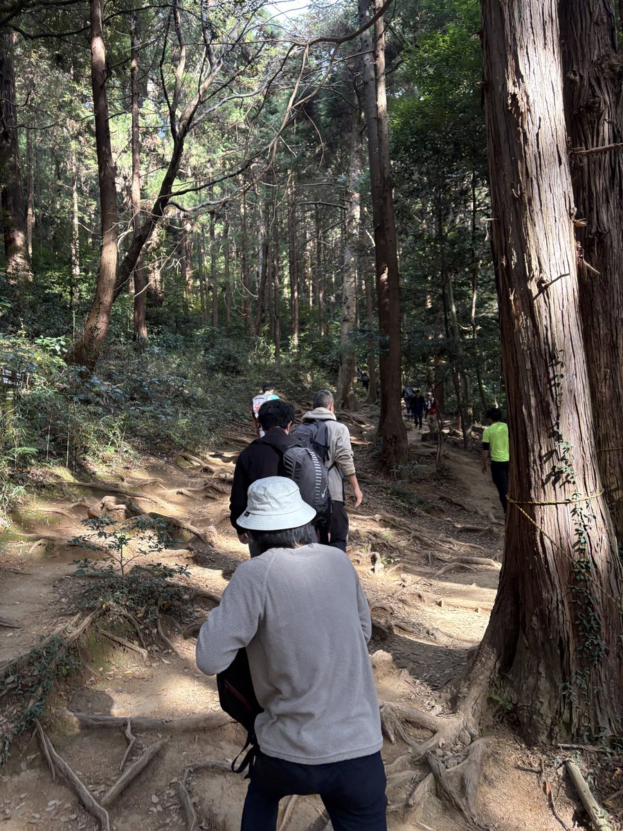 sanhon_cmc's tweet photo. 今日はR6合格同期の茨城会(だっぺ会)で筑波山に登りました！
同期の色んな話を聞いて刺激を受けました！
これから茨城盛り上げていきたいな。とりあえず協会入る！ https://t.co/NatGWabbuY