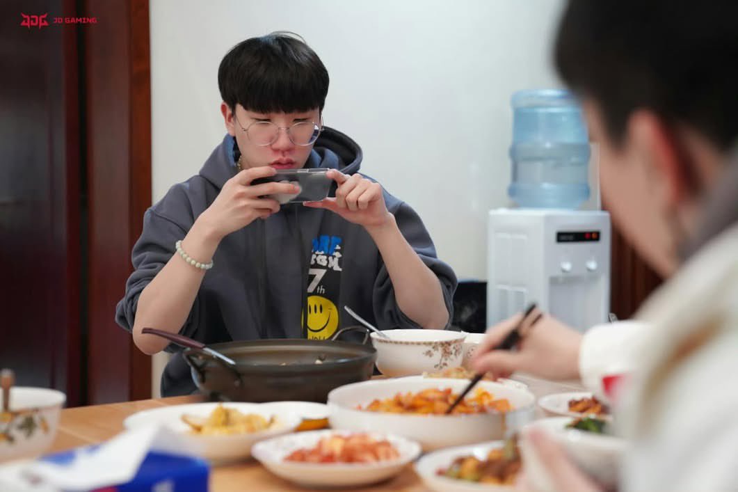 ch0_vy3's tweet image. 나 징동 룰러 진짜 좋아해