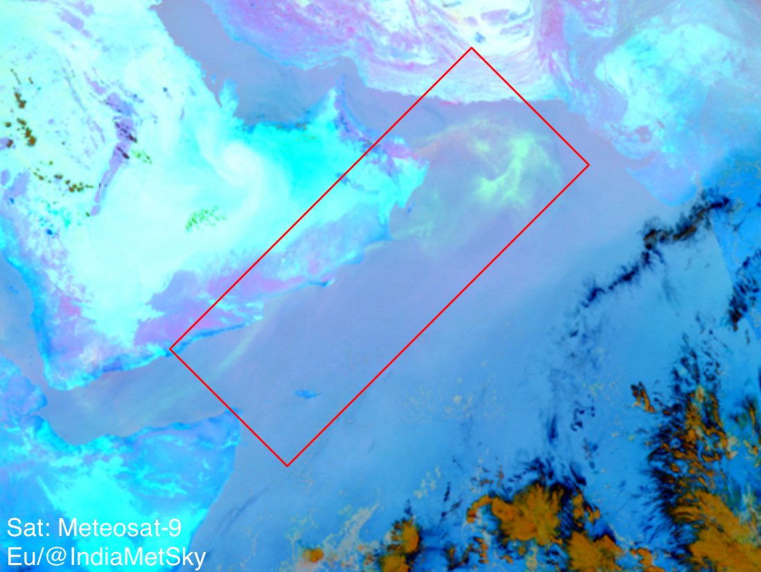 Ash cloud moving towards North India ⚠️ 
A large ash plume can be seen stretching from #HayliGubbi Volcano region upto #Gujarat. The eruption has stopped ever since the eruption but this Ash plume has been sent up into the atmosphere which is moving at an speed of 100-120km/h