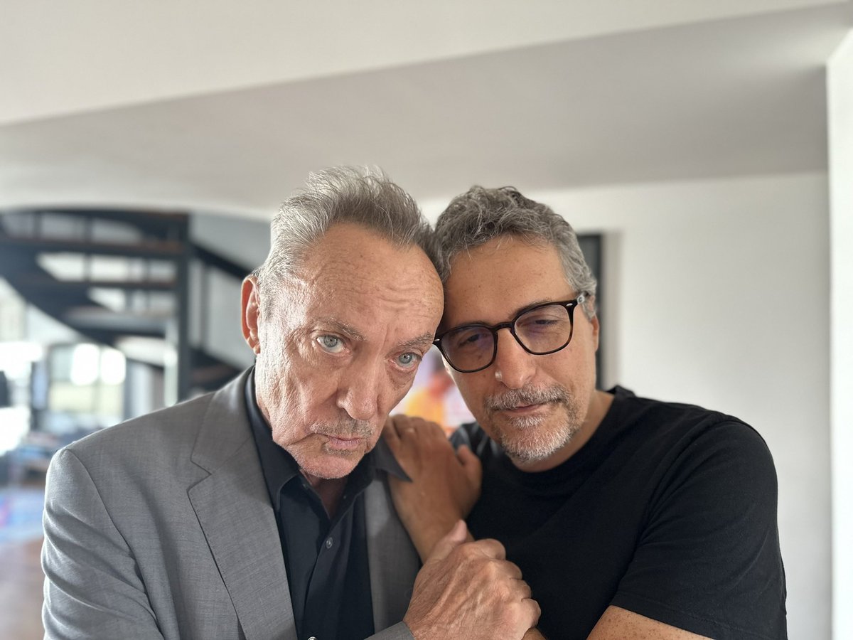 kmendoncafilho's tweet image. Udo Kier, para sempre na memória. 

Não existirá jamais outra pessoa e artista como Udo Kier. 

Que senso de humor, que bom gosto, que alegria de viver. Há uma alegria verdadeira em admirar a vida longa e cheia de imagens e pessoas que Udo teve. Que sorte a nossa. 

Um enorme…