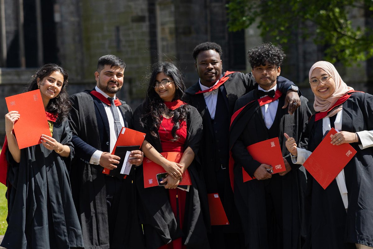 UniWestScotland's tweet photo. 📢 Graduates - crossing the stage isn’t the end of UWS support! You still have access to our Careers Service for expert advice, job search help, CV tips, interview prep &amp; more. Take your next step with confidence 👉 https://t.co/xjeuTLpvFL #UWSGrad https://t.co/mAGp2ZJS8I