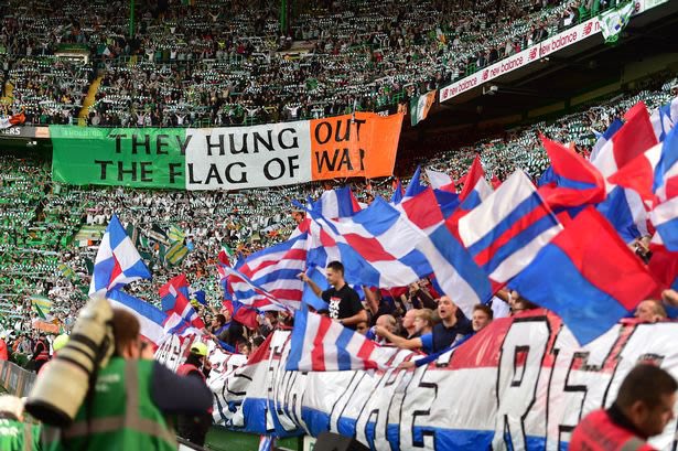 ¿Puede un partido de fútbol explicar la historia social de una ciudad? En Glasgow, sí.
El Old Firm entre Celtic 🍀 y Rangers 🔵 condensa 150 años de migraciones, religión, identidades nacionales y conflictos políticos que siguen activos hoy.
#DivulgaHistoriaUA