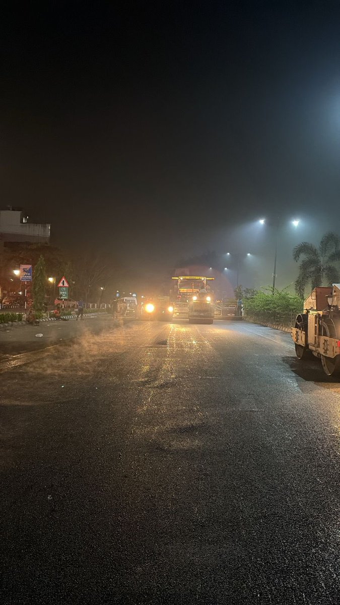 BSCL_BBSR's tweet image. Maintenance of Smart Janpath is in progress to ensure seamless mobility and upkeep of urban infrastructure.

#SmartJanpath #SmartCity #Bhubaneswar