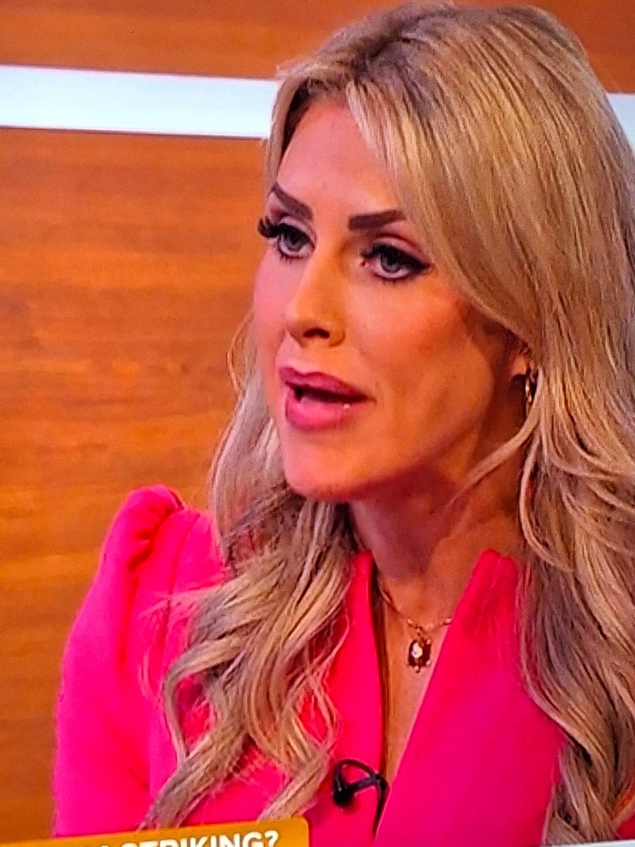 If anyone needs to go on an awareness course it's definitely this thick tory bint #JeremyVine #StormHuntley