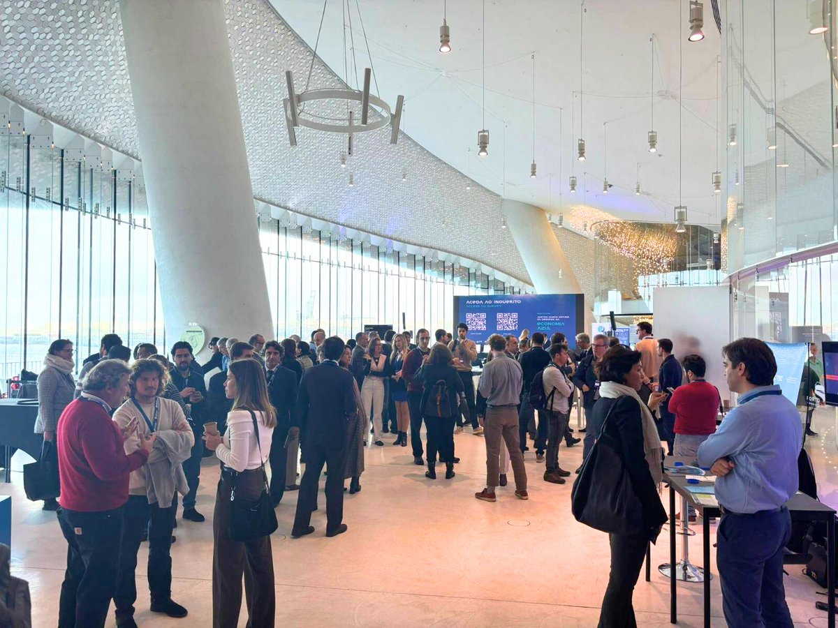 PBDH_Project's tweet photo. Powered by Portugal Blue Digital Hub, #Business2Sea is a sold-out event! The flagship international #BlueEconomy gathering in Portugal is now underway! 
Today &amp; tomorrow, 25-26 Nov., Matosinhos becomes the meeting point for blue companies!🌊 
#ConstruiroFuturo #BlueGrowth https://t.co/adOPCBfzOn