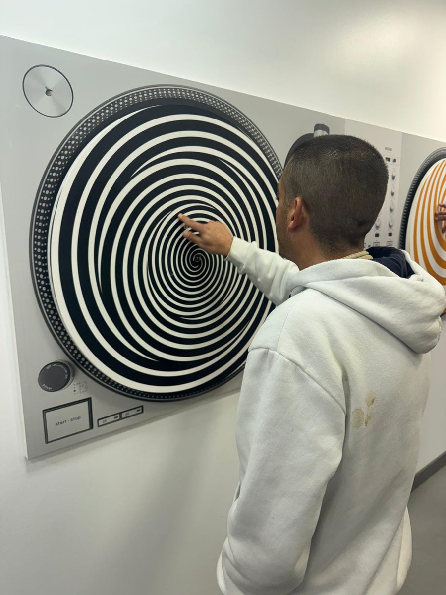 ✨ Momentos que nos ilusionan ✨
El mes pasado disfrutamos con nuestras personas usuarias de una visita al Museo de las Ilusiones de Sevilla. Risas, curiosidad y una experiencia diferente para aprender y salir de la rutina.
Gracias a @dipusevi por hacerlo posible.

#Inclusión