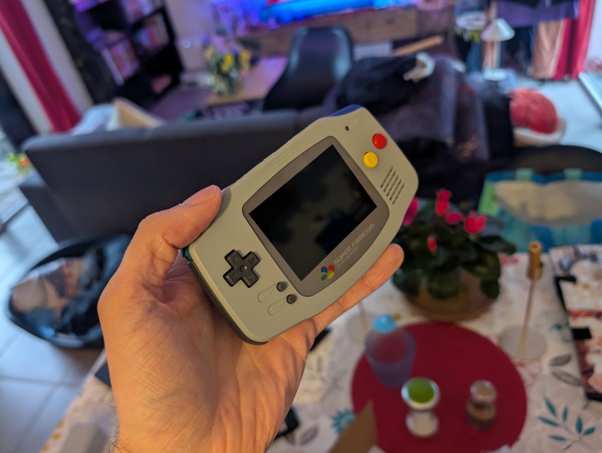 OmegaBowser's tweet image. L&apos;attente aura été longue, mais le résultat vaut la chandelle ! 
Merci @moddingmarius pour ton travail, j&apos;ai de vieilles cartouches qui attendaient avec impatience 🤩 !