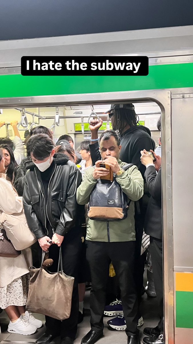 therealknull's tweet image. 東京の電車の中で巨人になることはどんな感じでしょうか。
#noah_ghc #T2KX