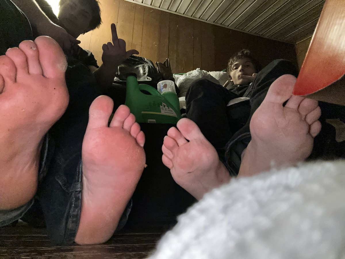 kingbrennen100's tweet photo. Get on your knees $erve and worship our soles subs!! 

#findom #cashmaster #cashgod #RT #feetworship #feetfetish #feet #poppers #cashcow #paypig #serve #findomslaves @rt_feet @rt_promo2k @RT4MastersBR2
@cashmasterkden @Alpha_Roughft @MasterRTGooner @switchzak5ft7
@BestSockMasters https://t.co/LxiS0gM5z1