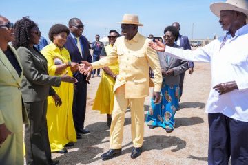 Africa_Univers1's tweet image. The USD 500M Devki Steel Plant has broken ground in Tororo, with President William Ruto in attendance. Led by Dr. Narendra Raval, it is expected to create 15,000+ jobs and boost local industrialisation.
#Uganda #Kenya #Devki #Industry @WilliamsRuto @KagutaMuseveni