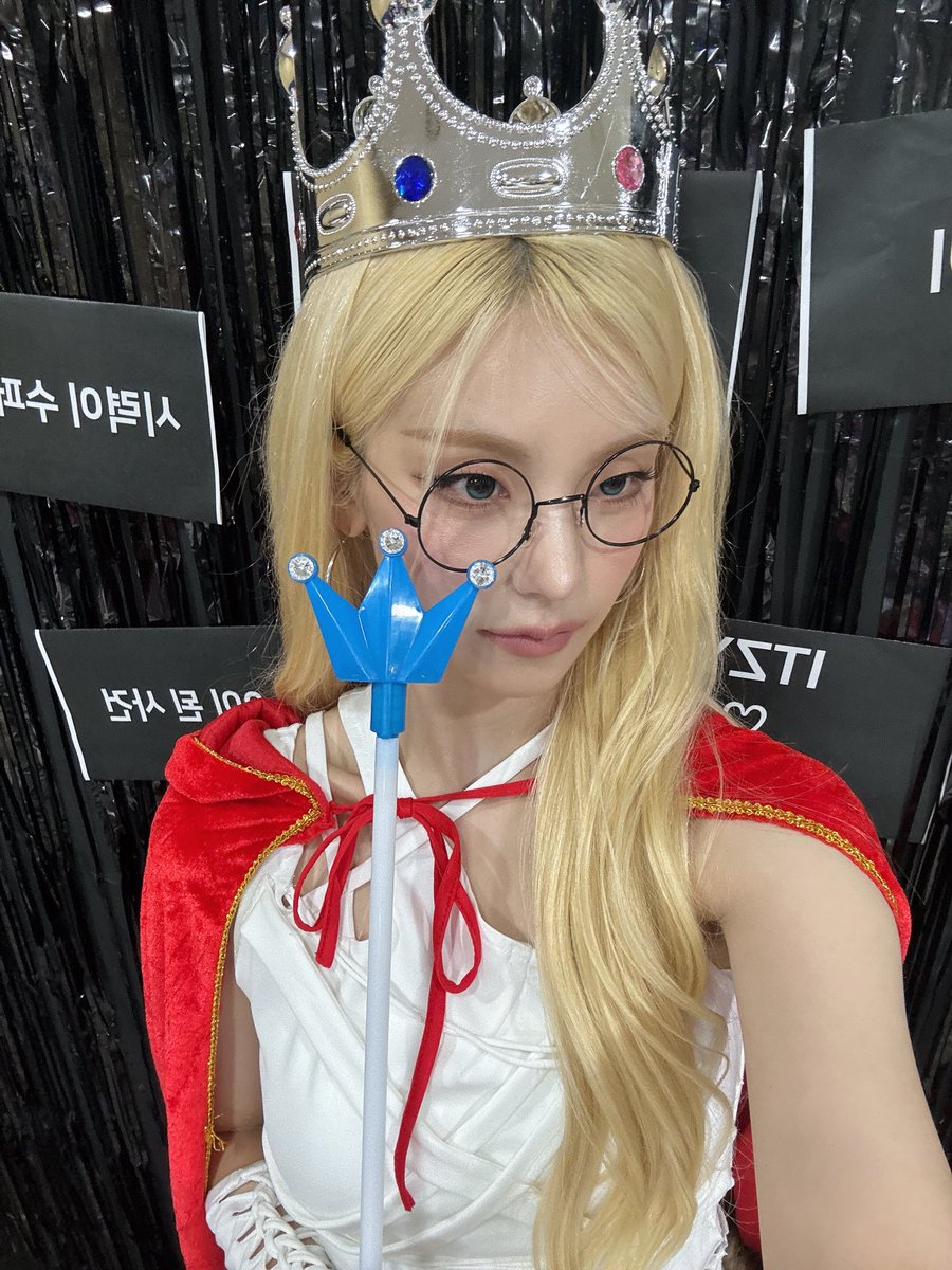 yjbubble's tweet image. [251124] 9:12PM KST