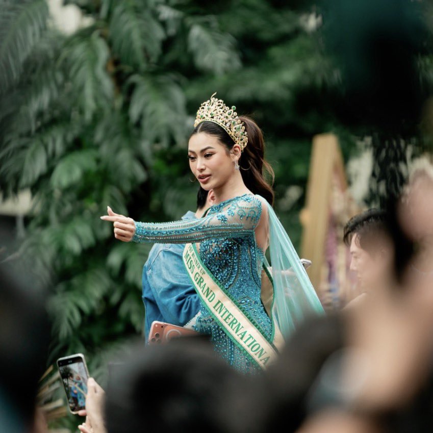 istroberi211's tweet photo. Our queen Emma got her well deserved homecoming, and having Gotchabell with her made the moment complete. Hope she felt the love of the Filipino community. Love you both! 🥹 #กชเบล #gotchabell #emmatiglao #MissGrandInternational https://t.co/jH2BVQug7V