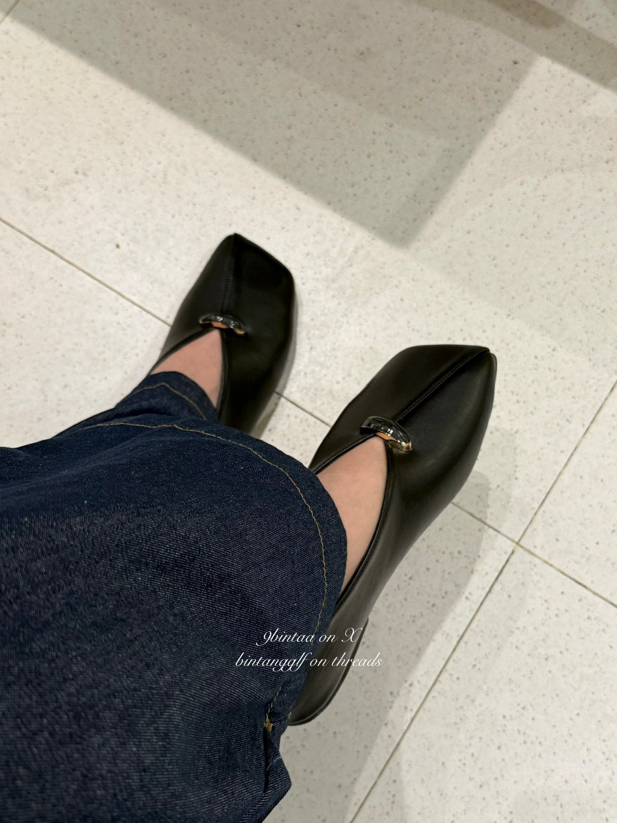 9bintaa's tweet photo. IMO … these kinds of shoes are most recommended, versatile + TOTALLY COMFY. im seriously falling for NB 740 &amp; KANKY😭👍🏻 https://t.co/GUnc9H6mgv